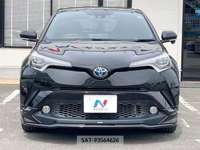 Toyota C-HR 2017-12 294971-15