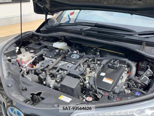 Toyota C-HR 2017-12 294971-18