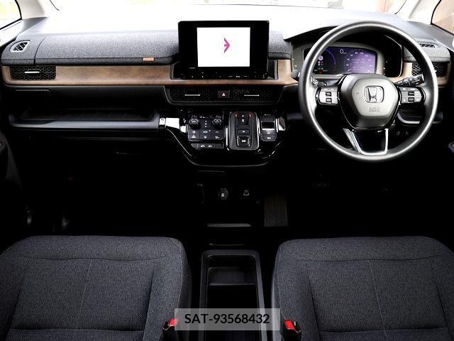 Honda STEP WGN 2022-07 286165-1