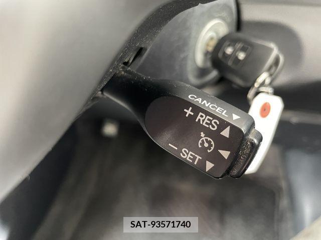 Toyota RACTIS 2010-12 282642-5