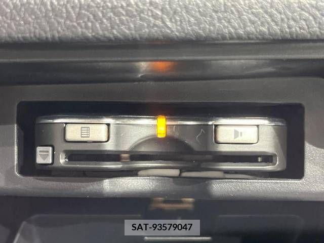 Toyota VOXY 2012-02 321330-4
