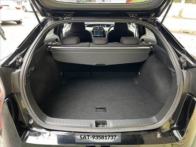 Toyota PRIUS 2016-08 322356-10
