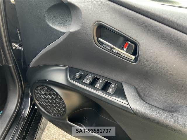 Toyota PRIUS 2016-08 322356-13