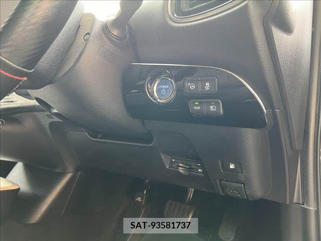 Toyota PRIUS 2016-08 322356-12