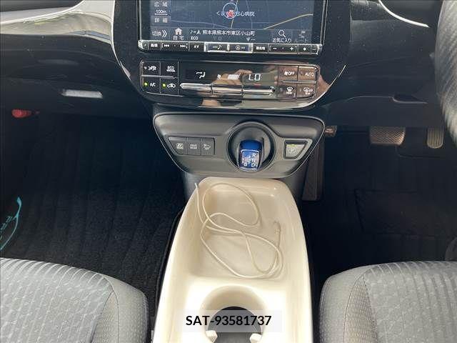 Toyota PRIUS 2016-08 322356-14
