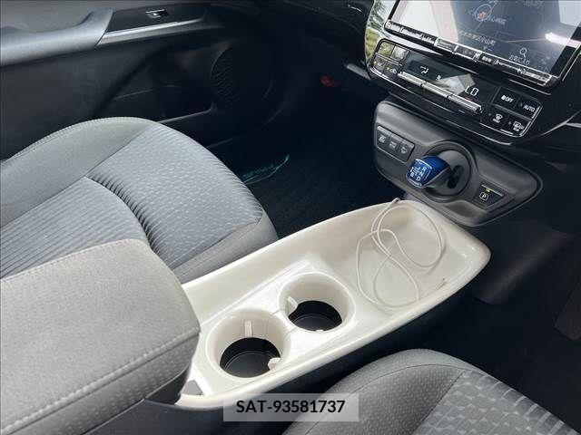 Toyota PRIUS 2016-08 322356-17