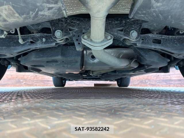 Lexus UX 2023-08 353990-18