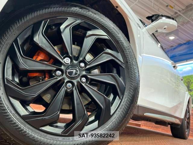 Lexus UX 2023-08 353990-12
