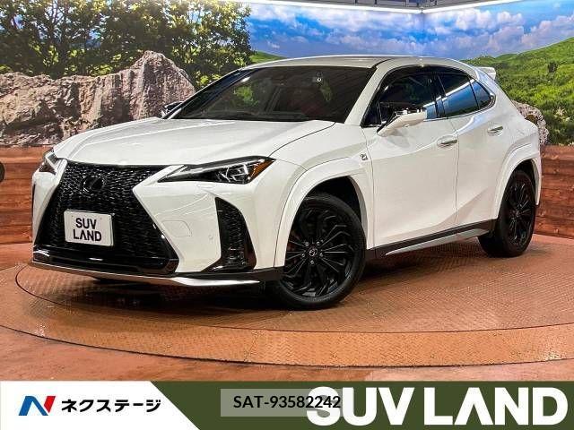 Lexus UX 2023-08 353990-0