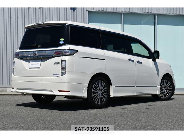 Nissan ELGRAND 2019-10 268842-1