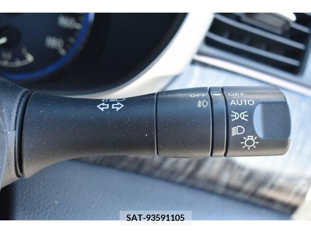 Nissan ELGRAND 2019-10 268842-16