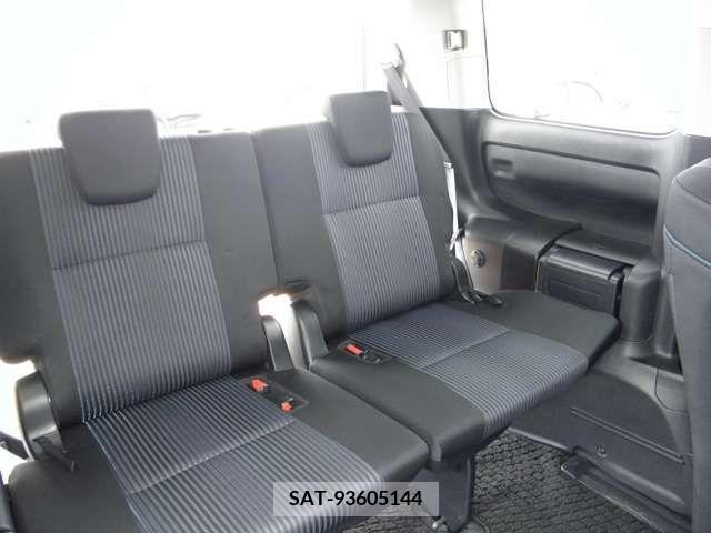 Toyota VOXY 2015-03 321696-13