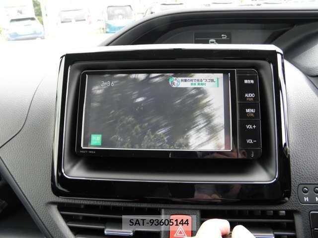 Toyota VOXY 2015-03 321696-10