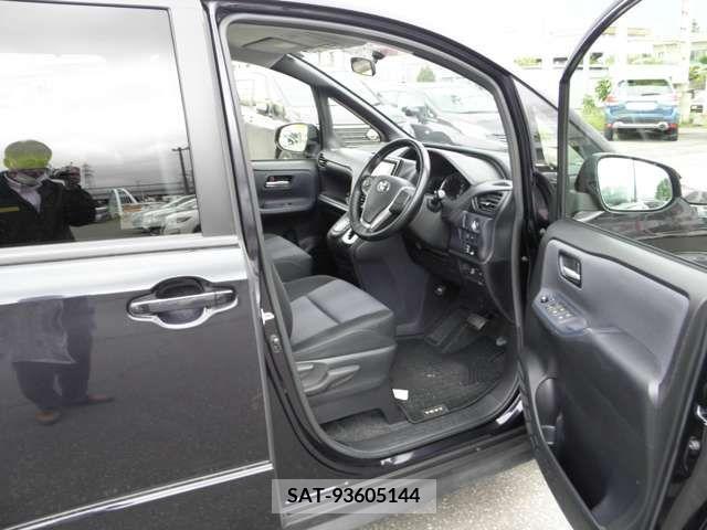 Toyota VOXY 2015-03 321696-3