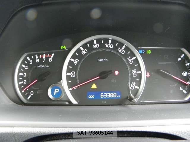 Toyota VOXY 2015-03 321696-7