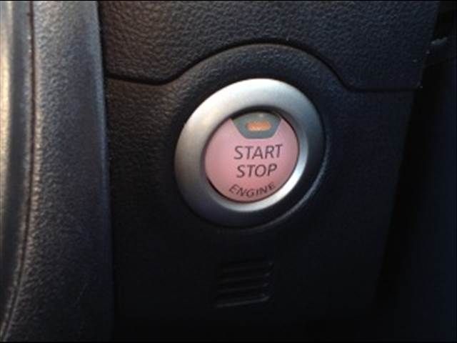Nissan MARCH 2011-09 4068-7
