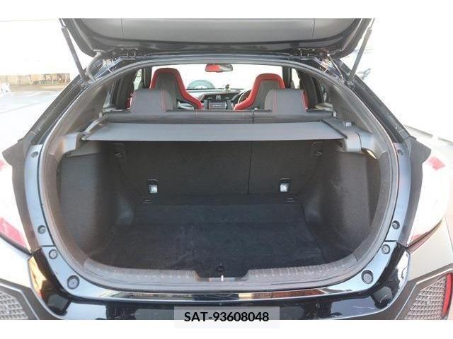 Honda CIVIC 2018-02 302705-16