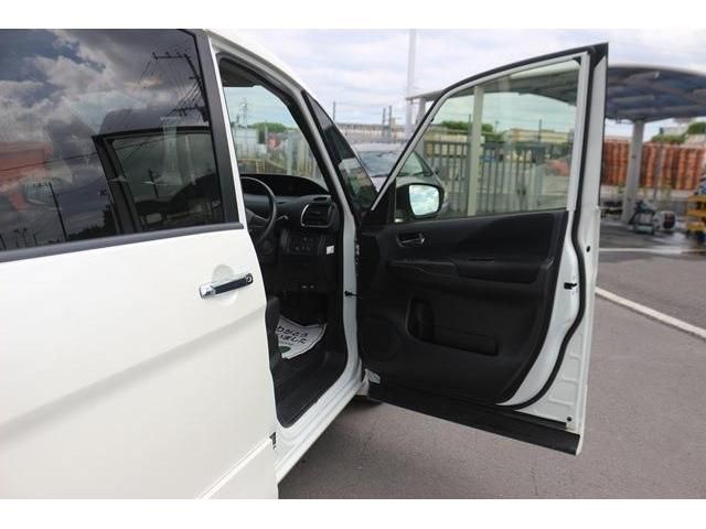 Nissan SERENA 2018-06 11652-9