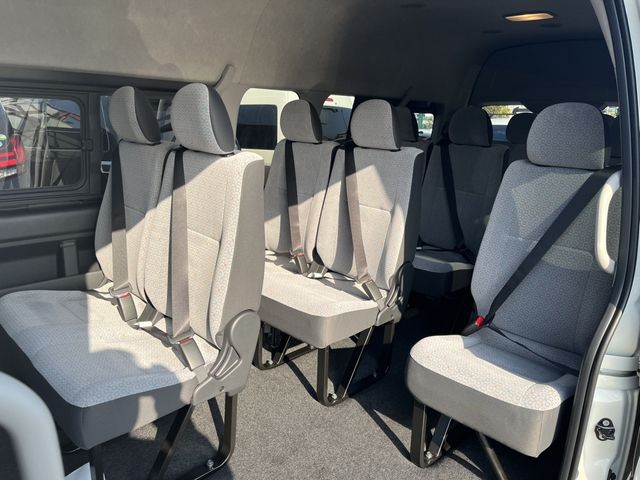 Toyota HIACE COMMUTER 2023-10 184198-12