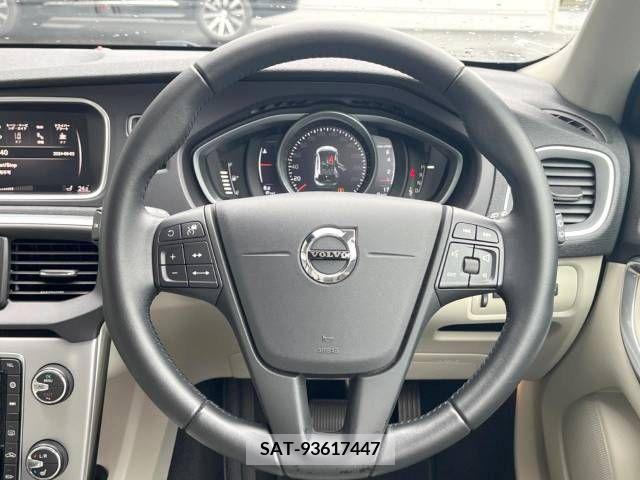 Volvo V40 2019-05 320555-9