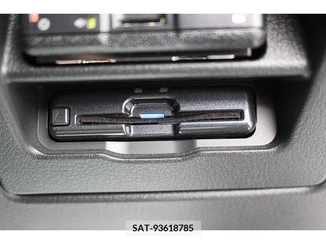 Mazda MAZDA3 2019-05 211235-6
