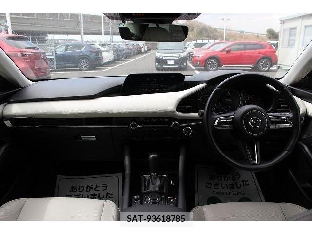 Mazda MAZDA3 2019-05 211235-18
