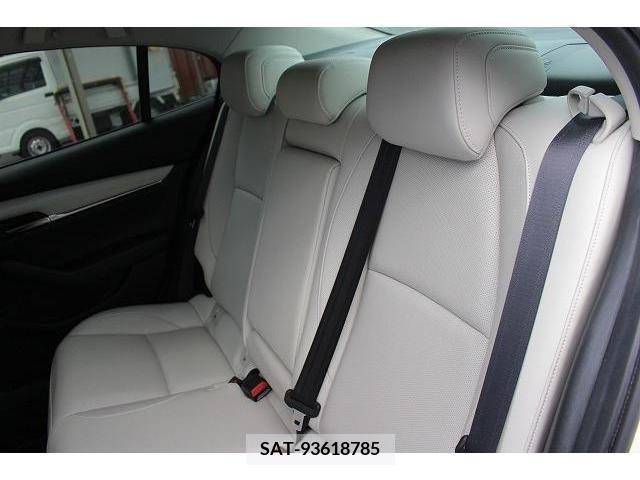Mazda MAZDA3 2019-05 211235-16