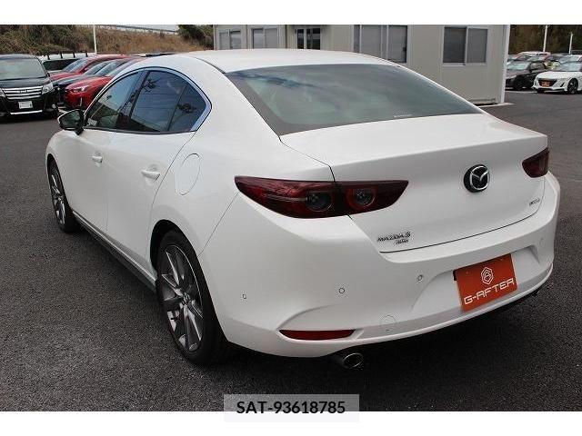 Mazda MAZDA3 2019-05 211235-8