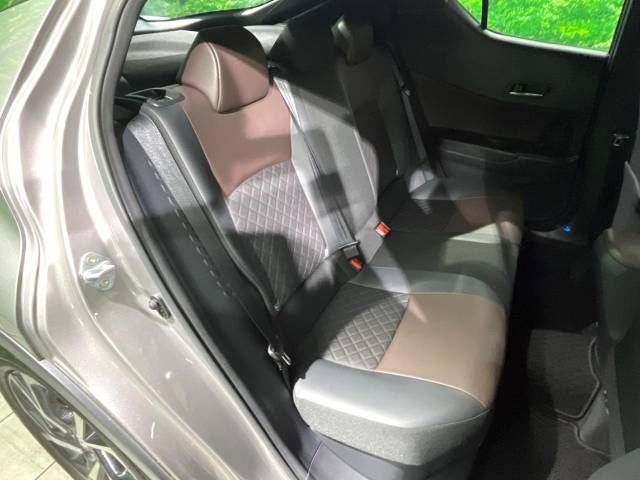 Toyota C-HR 2017-08 183367-9