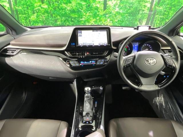 Toyota C-HR 2017-08 183367-1