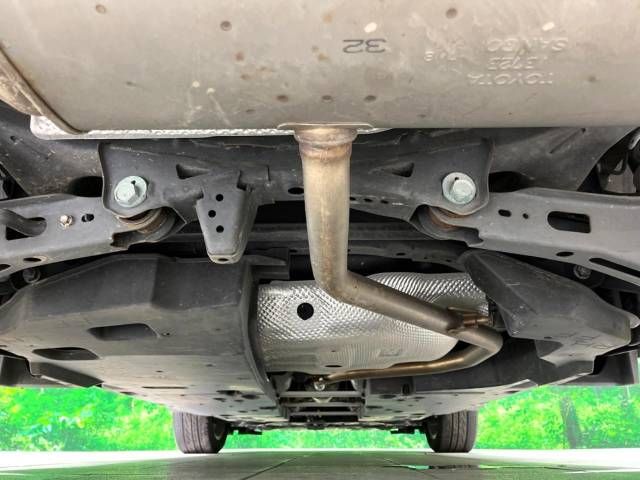 Toyota C-HR 2017-08 183367-19