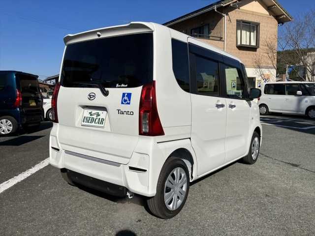 Daihatsu TANTO 2022-10 1135-7