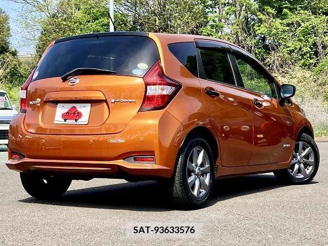 Nissan NOTE 2019-02 279858-2