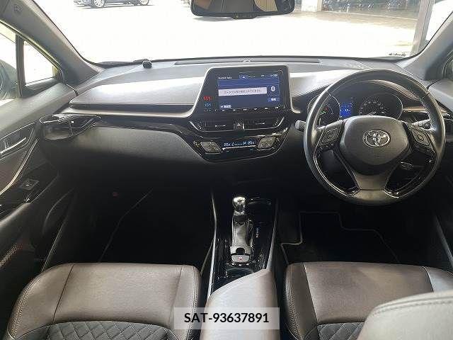 Toyota C-HR 2018-05 357798-1