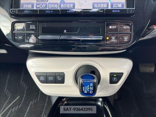 Toyota PRIUS 2016-02 210340-16