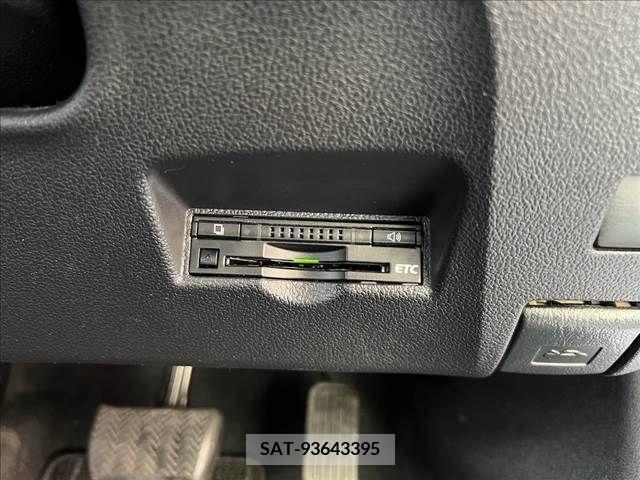 Toyota PRIUS 2016-02 210340-15