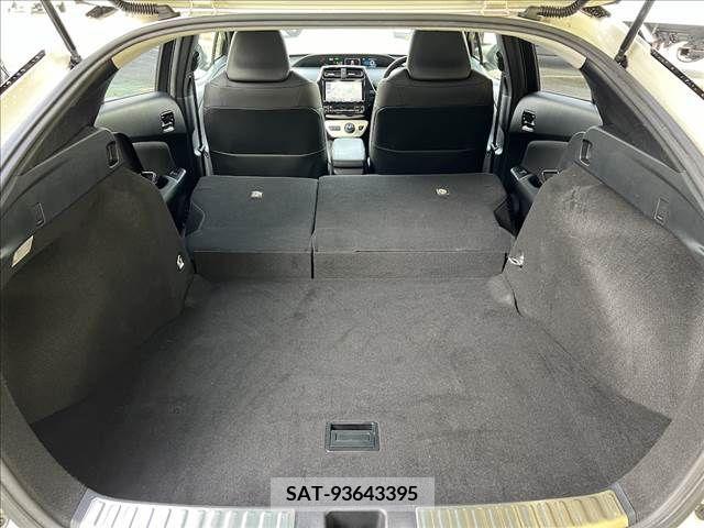 Toyota PRIUS 2016-02 210340-10