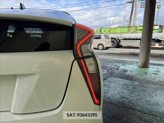 Toyota PRIUS 2016-02 210340-8