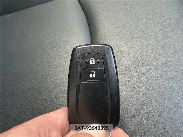 Toyota PRIUS 2016-02 210340-18