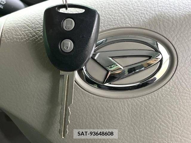 Daihatsu MOVE CONTE 2014-11 253630-3