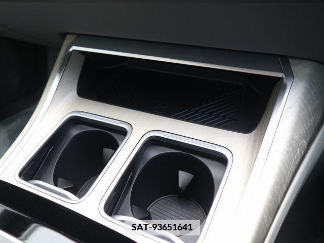 Bmw i7 2022-10 384455-26