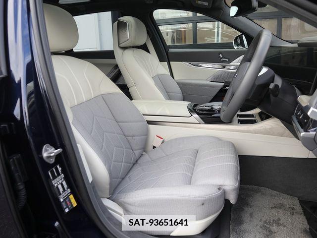 Bmw i7 2022-10 384455-11