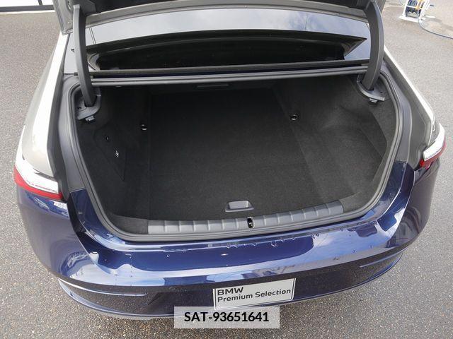 Bmw i7 2022-10 384455-7
