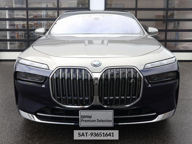 Bmw i7 2022-10 384455-3