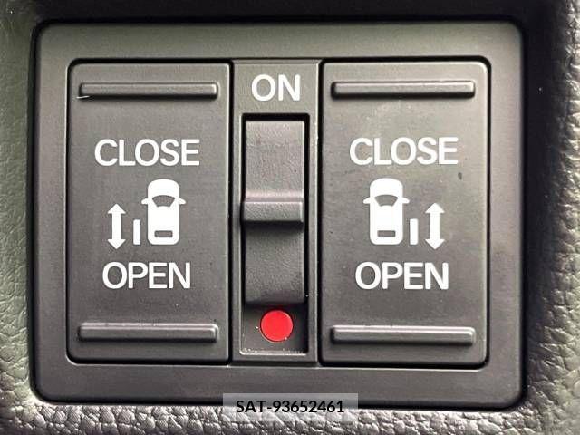 Honda N BOX CUSTOM 2021-05 307249-3