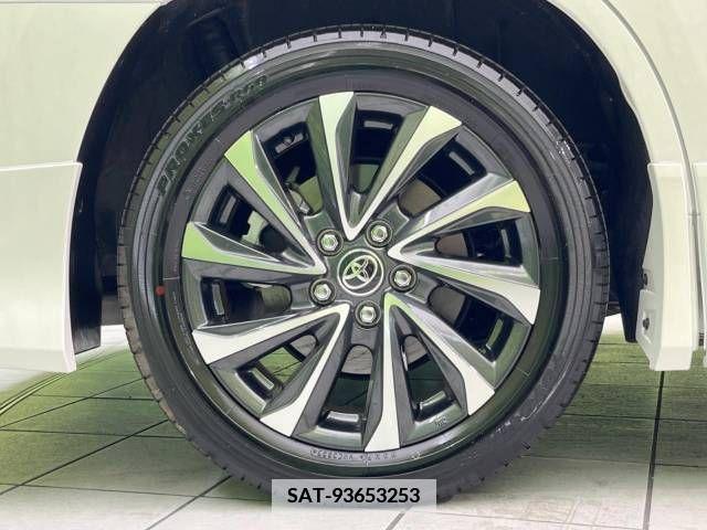 Toyota VOXY HYBRID 2023-10 337238-13