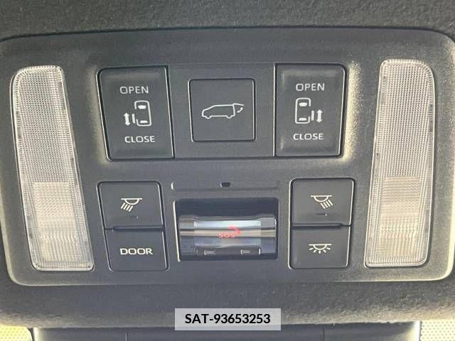 Toyota VOXY HYBRID 2023-10 337238-3