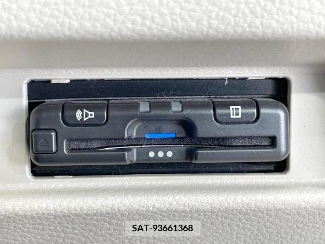 Suzuki SPACIA 2020-09 347149-6
