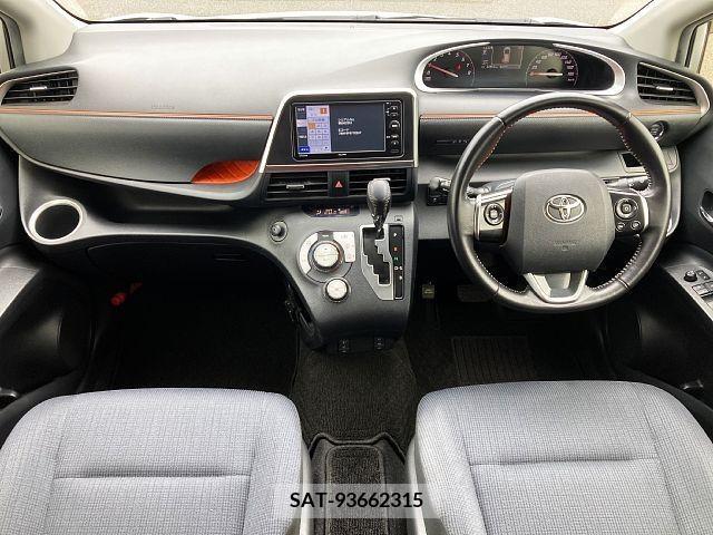 Toyota SIENTA 2016-07 330332-1