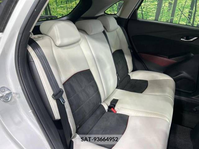 Mazda CX-3 2015-04 230065-9
